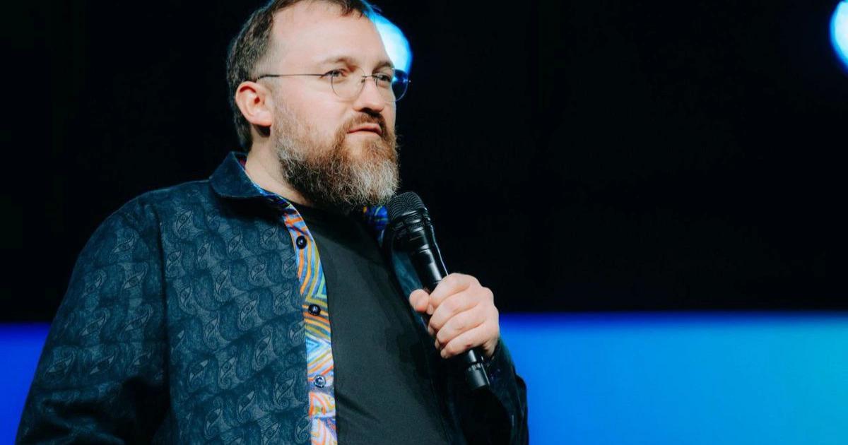 Cardano驚傳「鏈分裂」！創辦人火速報警，攻擊者認罪：是AI教我這麼做Cardano 因異常交易導致主網首次分裂，查爾斯指控蓄意攻擊並促使 FBI 介入，事件引發去中心化治理與 AI 生成攻擊的安全疑慮。