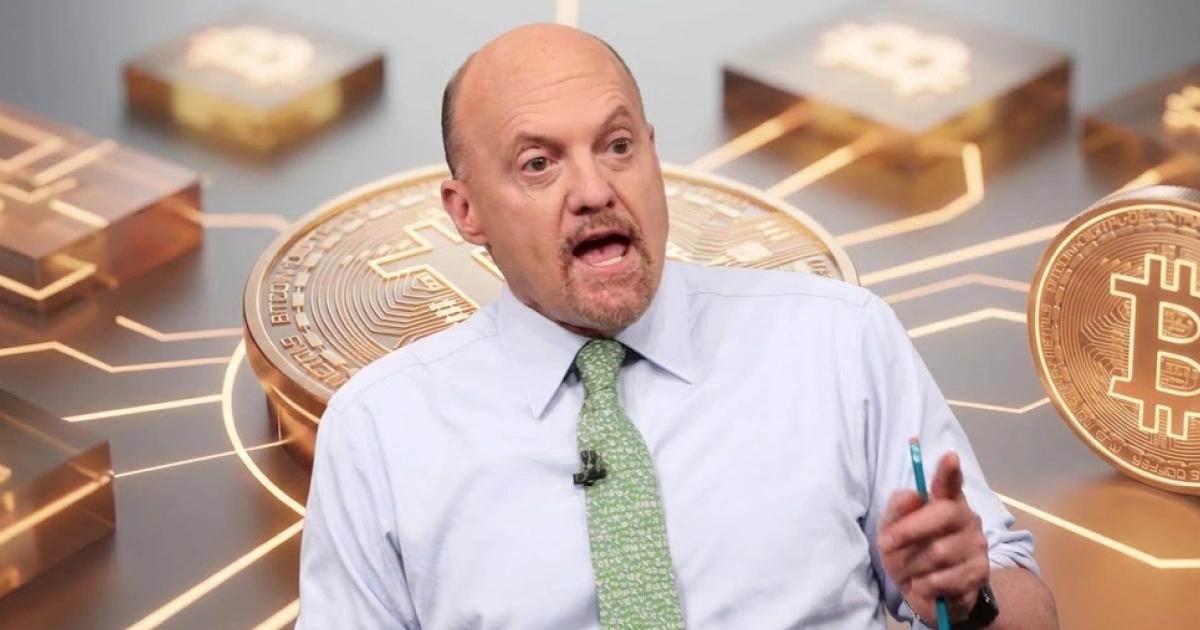 反指標名嘴克萊默宣稱：美國政府將出手買比特幣，事實真是如此嗎？名嘴克萊默（Jim Cramer）稱美國政府將在比特幣 6 萬美元時進場護盤，但事實上財長貝森特已澄清政府無權救市，且目前僅限於保留執法沒收資產。建立正式儲備庫仍需經國會立法，目前並無主動買幣機制。