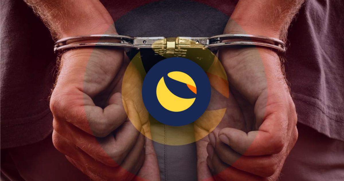 LUNA 因 UST 脫鉤導致幣價崩盤，一夕破產的投資人心生不滿，試圖闖入創始人家中，遭到警方逮捕。LUNA 投資人一夕破產，闖入創辦人家中遭逮捕 