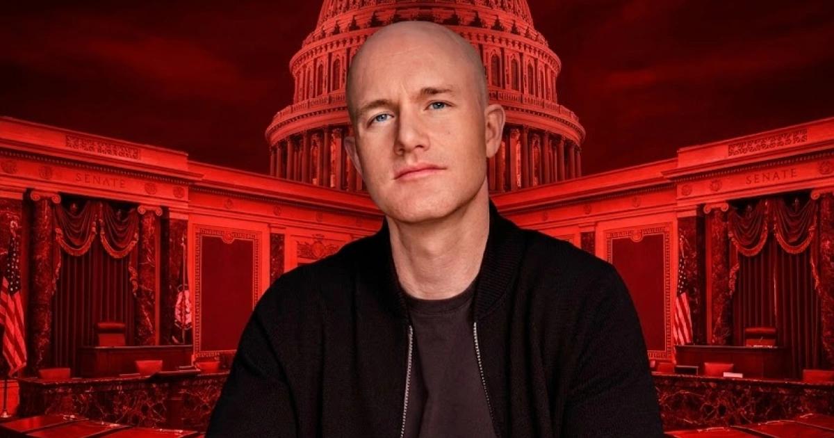 Coinbase反對加密市場結構法！CEO點出4大缺陷：剝奪隱私、扼殺創新Coinbase 宣布撤回對美國參議院銀行委員會目前的加密市場結構法草案。指出加密法案草案存在侵犯隱私、限制創新等四大問題，受此影響，議員透露參議院審議程序或將延期。