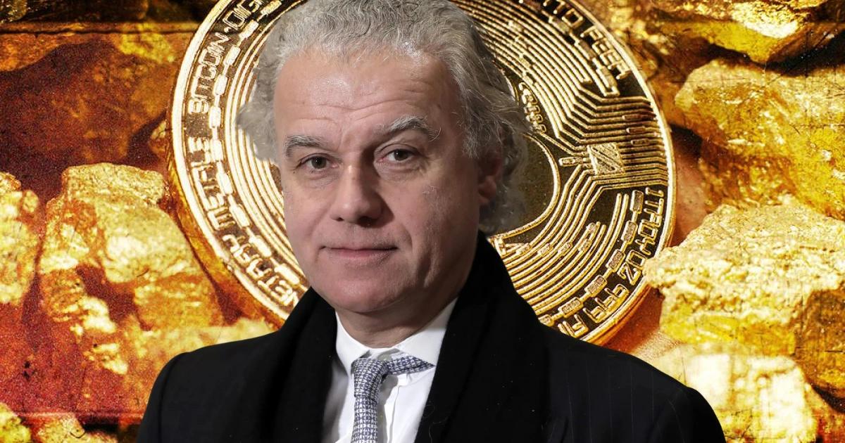 擔憂比特幣量子威脅！傑富瑞主管把BTC配置換成黃金，從數位回歸實體傑富瑞策略主管伍德撤出 10% 比特幣改投黃金，直指量子計算風險，讓「數位黃金」長期安全性首度進入主流資產配置核心辯論。