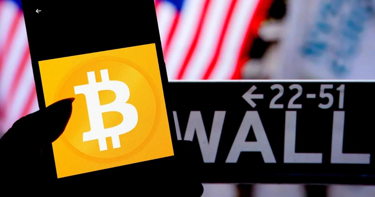 機構拋售54億鎂微策略股票！現貨ETF興起，比特幣影子股時代落幕？大型機構於第三季減持約 54 億美元 MSTR 部位，象徵「比特幣影子股」角色逐漸淡出，隨現貨 ETF 與託管成熟，機構正從替代品轉向直接持有比特幣。