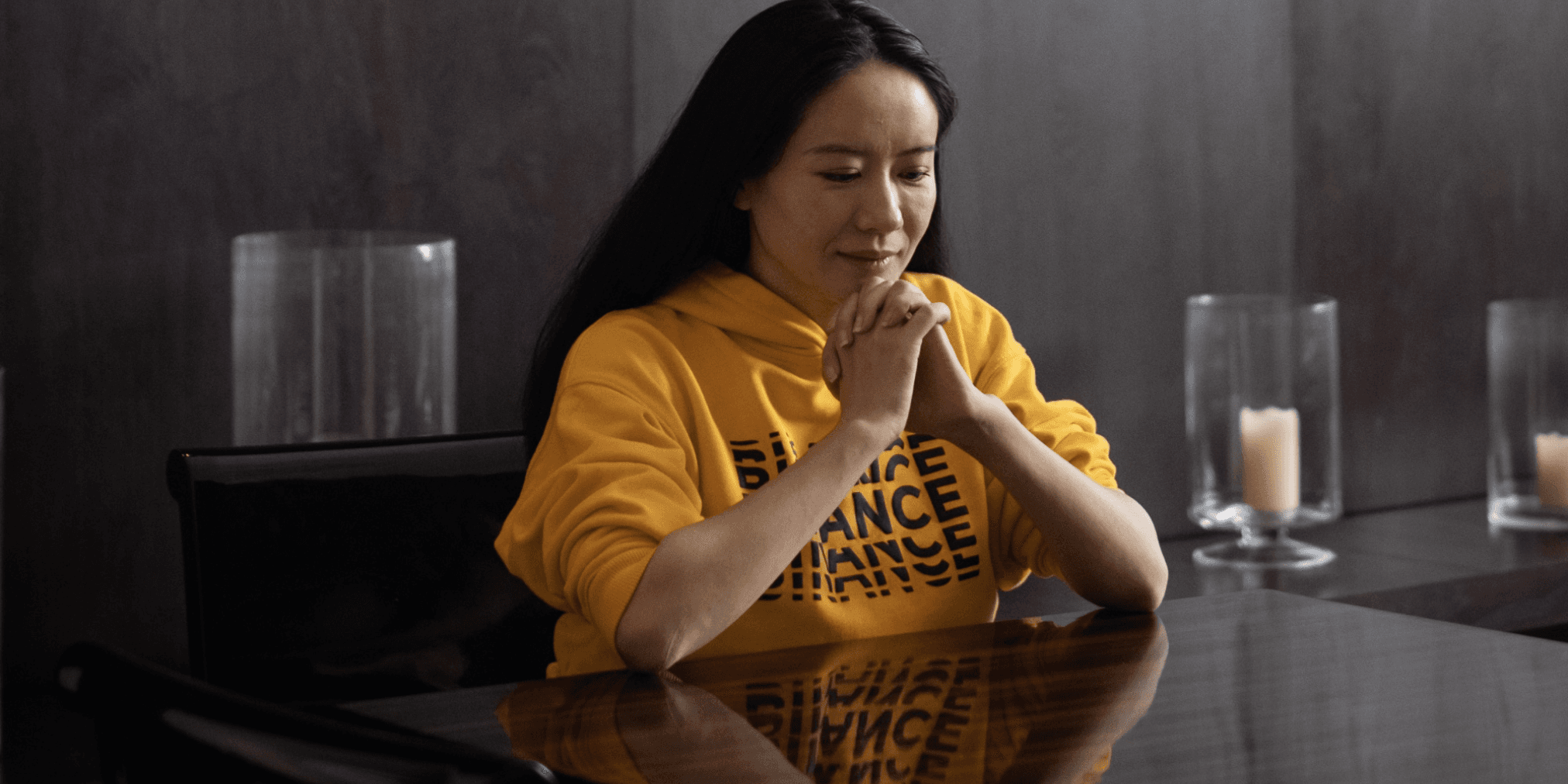 美國檢察官要求法官判趙長鵬關三年，超過聯邦指導方針建議的 18 個月，高達 161 封求情信也曝光，其中最受矚目的，當屬幣安共同創辦人何一的信件。幣安趙長鵬恐被關三年？親友團寄信求輕判，伴侶何一真摯求情信曝光