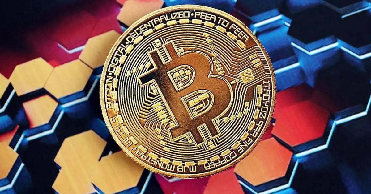 告別Uptober暴漲行情，比特幣一度跌破83,000鎂，引發回檔疑慮