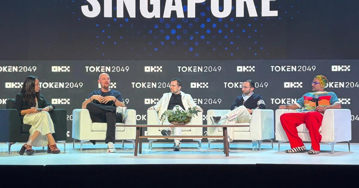 TOKEN2049》AI+加密碰撞將催生自主資本？一人獨角獸新創將誕生？AI 與加密貨幣正加速融合，從自主資本、代幣激勵到去中心化基礎建設，重新定義工作模式與資本分配邏輯，挑戰風險責任與文化差異等深層結構問題。