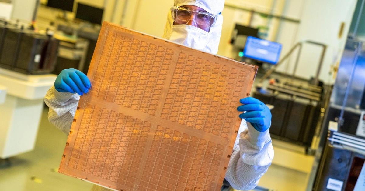 玻璃基板落地加速！輝達呼籲兩年內導入，三星、LG拼2027年量產