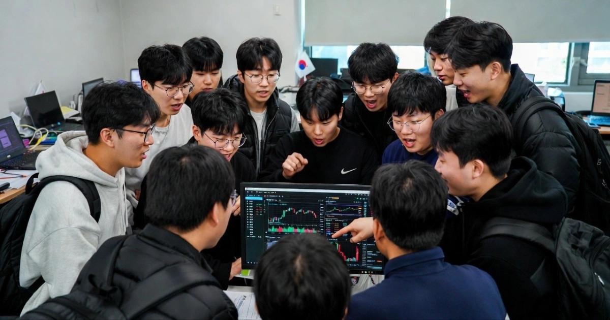 散戶太愛買美國槓桿ETF！南韓祭新規：先培訓、通過測驗才准買南韓散戶大舉湧入美國槓桿 ETF，單月爆買 70 億美元並推升全年成交突破 300 億美元，引發監管機構擔憂風險、強制上課與測驗才能交易。