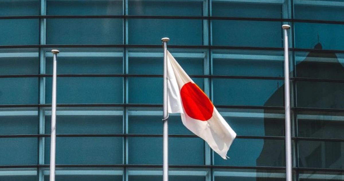 日本加密稅有望降至20%！擬將105種代幣列商品，ICO項目需定期揭露日本金融廳擬修法將 105 種加密貨幣納入《金融商品交易法》規範，並研議採 20% 分離課稅。新規要求 ICO/IEO 項目需持續資訊揭露，目標 2026 年提交修法。