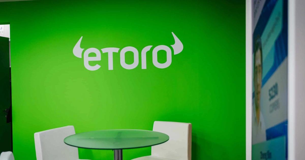 eToro推出代幣化股票！首波開放百檔熱門股、ETF，支持自託管功能eToro 推出以太坊代幣化股票服務，首波涵蓋 100 檔美股與 ETF，支援 24/5 交易及自託管，搶攻 RWA 市場，促進金融民主化。