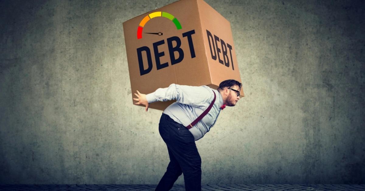 有牌地下錢莊！報導者揭融資租賃剝削真相，政府目前管法可能沒用《報導者》專題揭露台灣融資租賃亂象，指出其已成「影子銀行」，透過高利、隱晦條款剝削民眾。金管會將分三階段納管，但監管力道真的夠嗎？