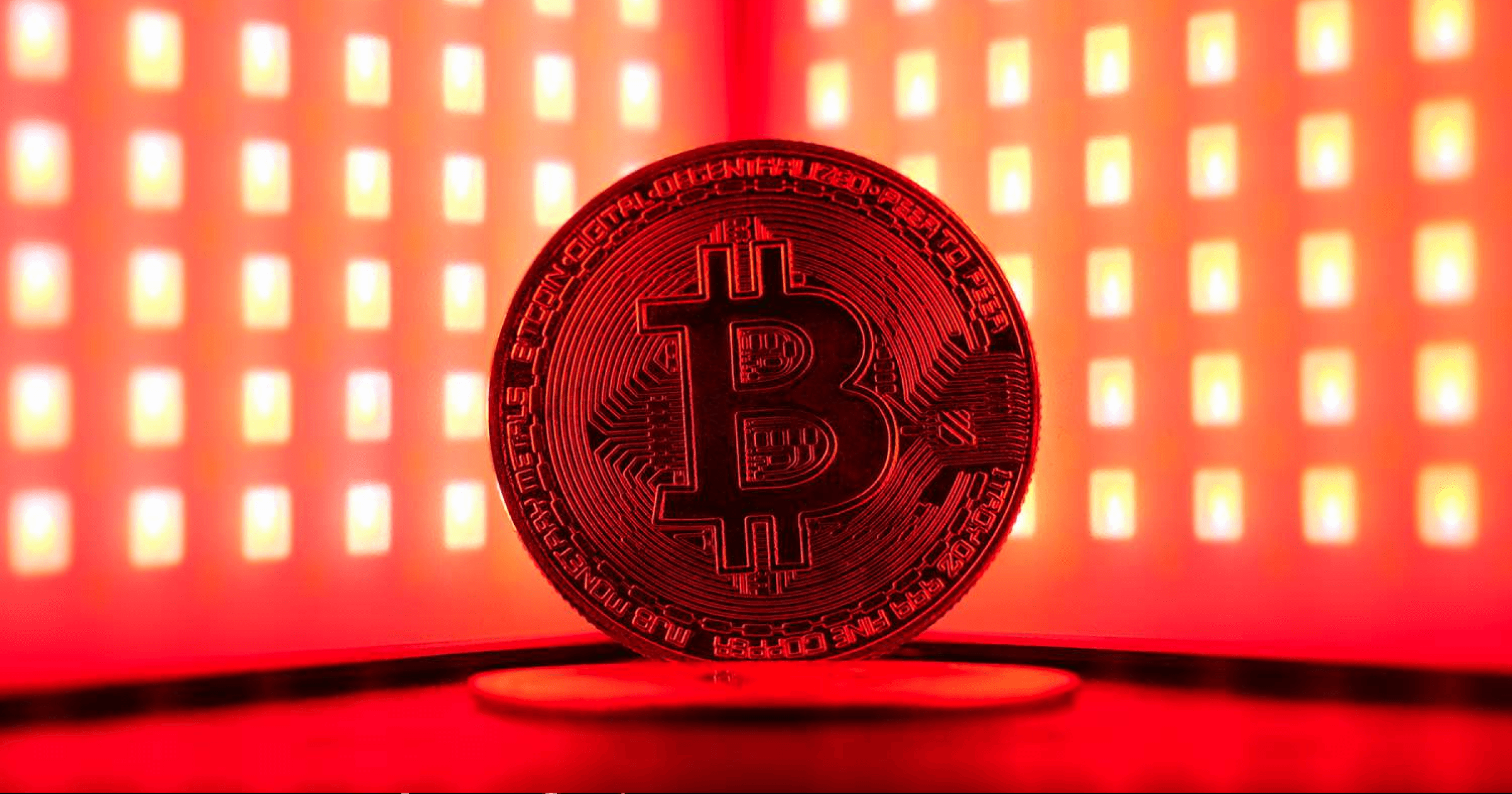 過去兩天比特幣持續下挫，今早更下探 58,402 美元低點。分析師警告，由於上次突破失敗、支撐位被跌破，雙頂型態已成形，可能會跌到「這點位」。全網爆倉超 3 億鎂！比特幣下殺 5.8 萬，分析師警告：恐跌到「這點位」