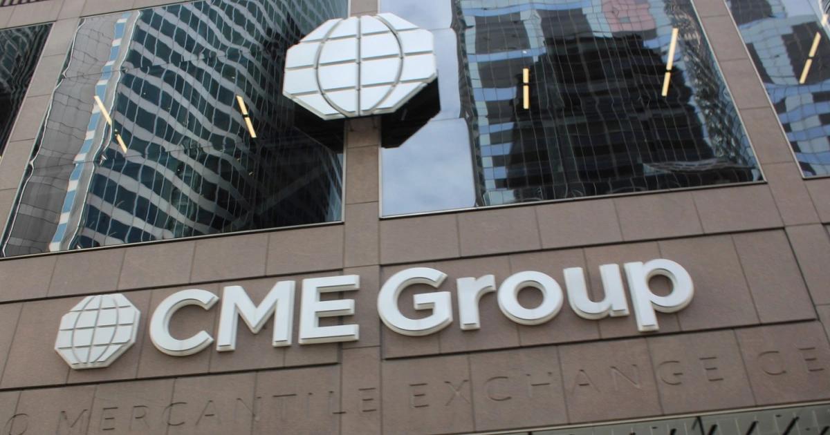 比特幣CME缺口要沒了？芝商所2026年將推全天候加密衍生品交易芝商所（CME）宣布，預計2026年將加密貨幣期貨與選擇權交易時段拓展成全天候24小時服務。此舉將消除比特幣CME缺口，但因美國政府關門，審核將延遲。