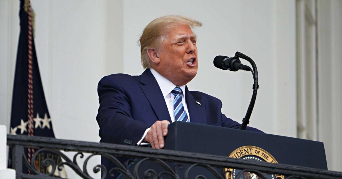 川普藉影子遊說斂財？民主黨調查報告指控，白宮已成最貪腐幣圈新創！美國國會調查揭露川普透過代幣經濟與影子遊說累積逾 116 億美元加密資產，並涉嫌以特赦與監管干預交換外國勢力與企業支持，引爆國安與貪腐疑雲。