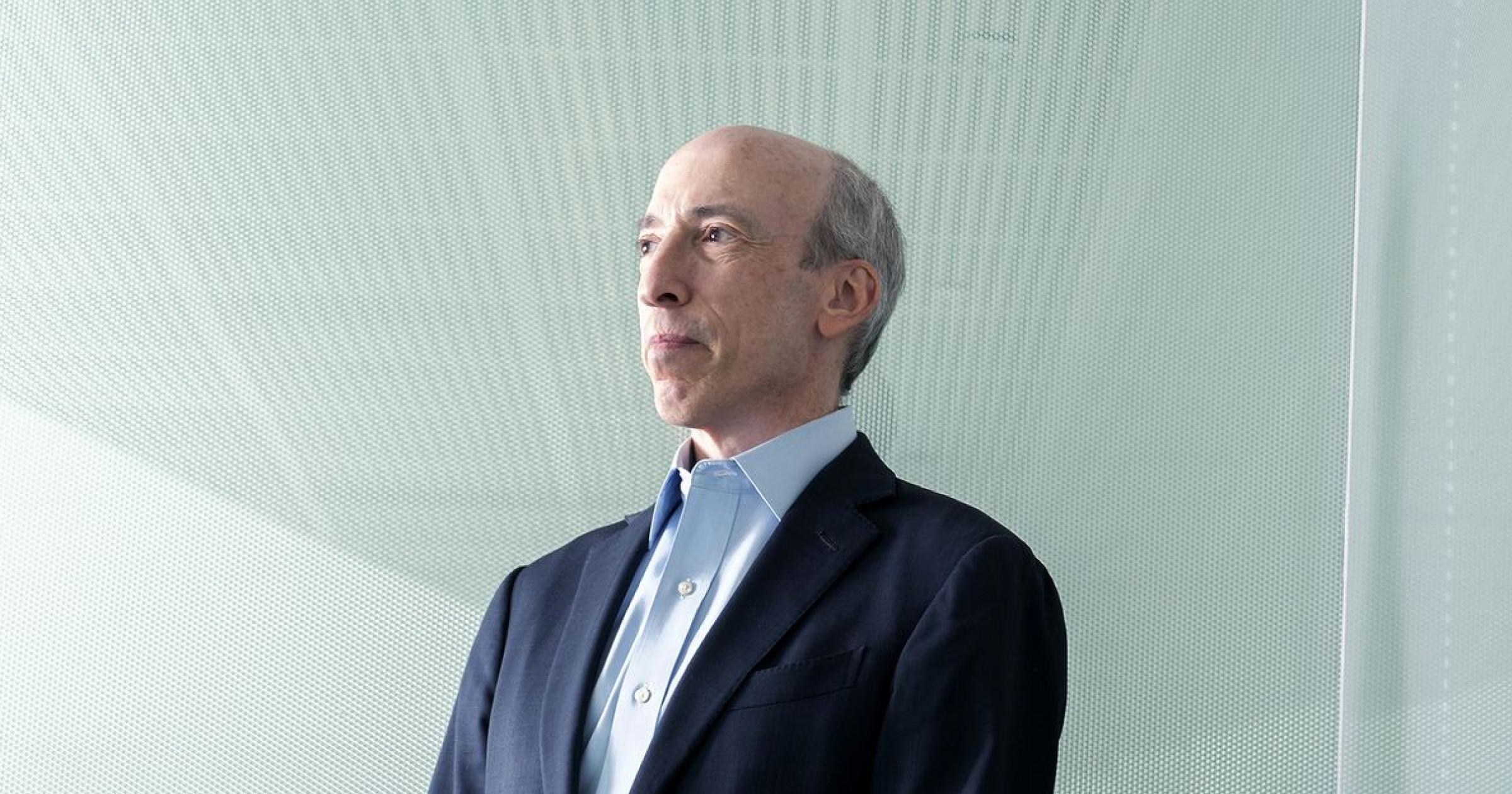 2022 幣圈年度大事「以太坊合併」完成後，以太坊驗證者以質押代幣的方式成為節點，減少能源消耗。但這樣的改變，卻引來美國監管機構的關注......美監管潑冷水！SEC 主席警告：以太坊合併後「質押」恐觸法