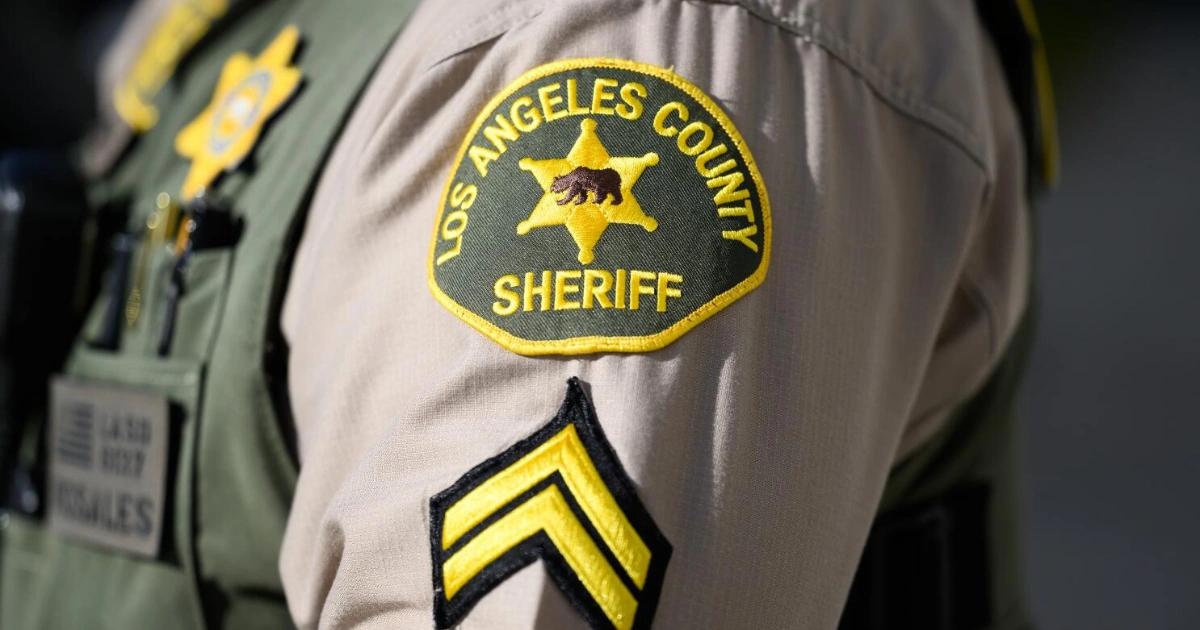 設局勒索、假逮捕！前洛杉磯縣警副警長協助加密詐騙犯，遭判5年監禁｜前 LASD 副警長 Coberg 勾結加密詐欺犯勒索與設局逮捕，遭判 63 個月監禁並賠償 127,000 美元。