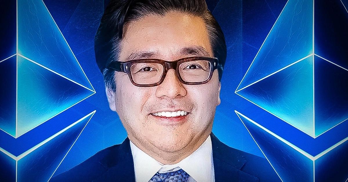 Tom Lee喊盤：BTC、ETH第四季將迎怪獸級漲勢，堪比1971年創新潮Tom Lee 預測以太幣將迎來三個月內的劇烈漲勢，並將其比喻為 1971 年美元脫鉤後的金融創新浪潮，引發市場高度關注。