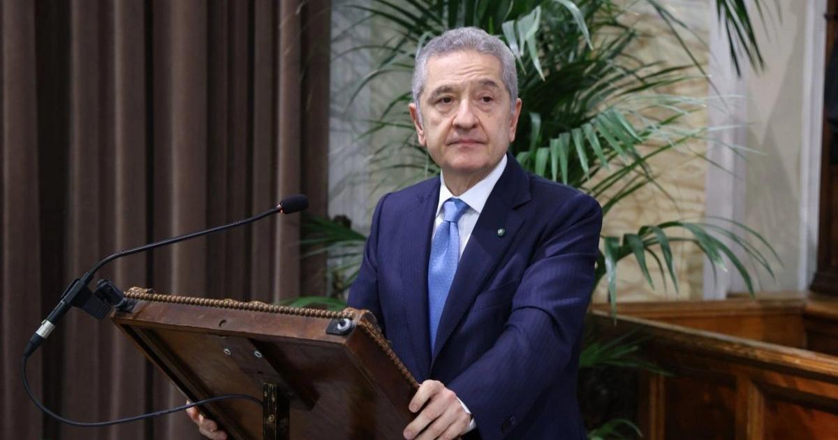 義大利央行總裁：商業銀行貨幣將數位化，但穩定幣不會取代傳統貨幣歐洲央行高層明言商業銀行貨幣將全面數位化，與央行貨幣共構雙層體系，穩定幣僅具輔助角色，數位歐元目標 2029 年推出。