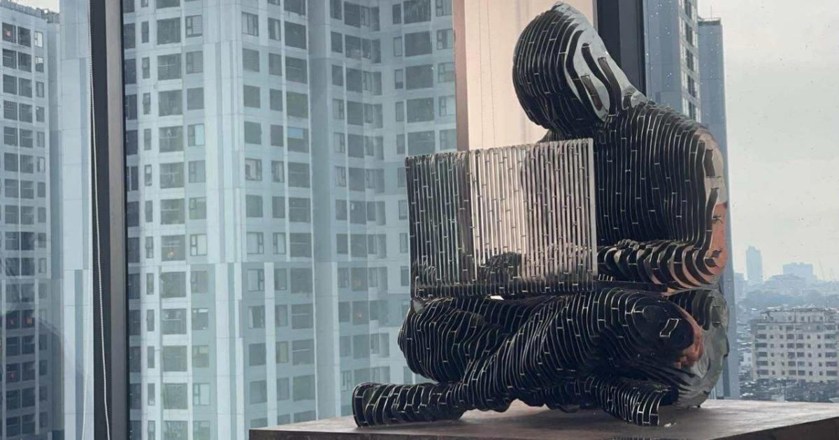 第5座中本聰雕像在越南！區塊鏈展館亮相，成東南亞首個比特幣常設空間越南啟用首座常設區塊鏈展館，設置全球第五座中本聰雕像，展現科技轉型決心，並推動 Web3 教育、數位資產與政策協作進程。