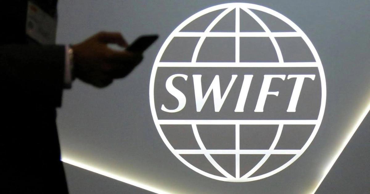 SWIFT進攻區塊鏈，攜手Linea推試點計劃，4400萬筆資料將上鏈？SWIFT 啟動與 Linea 的區塊鏈試點，嘗試將跨境結算遷移至以太坊二層網路，提升交易效率與安全性，並推動代幣化資產的實務應用。