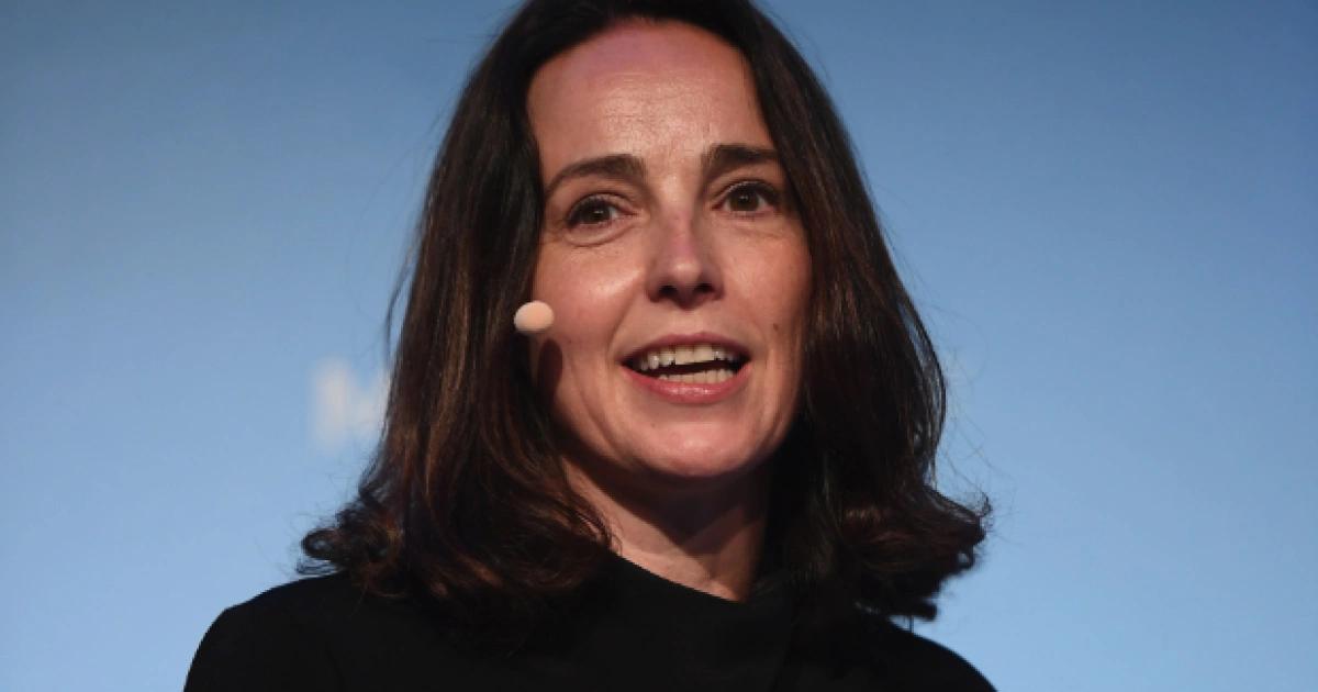 ChatGPT每週7億人使用！OpenAI公開4大關鍵數據：今年營收估130億鎂OpenAI財務長罕見公開財務數據，稱今年收入估計達130億美元，ChatGPT每週有7億人使用。AI模型成本驟降，GPT-5 nano比GPT-4便宜99%。