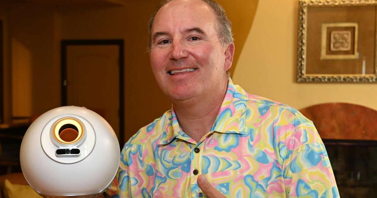 股價暴漲30倍！Eightco籌資2.5億鎂儲備世界幣，還獲BitMine投資美國上市公司 Eightco 宣布儲備世界幣，股價暴漲超30倍。Wedbush 分析師 Dan Ives 將擔任董事長，BitMine也宣布投資該公司2,000萬美元。