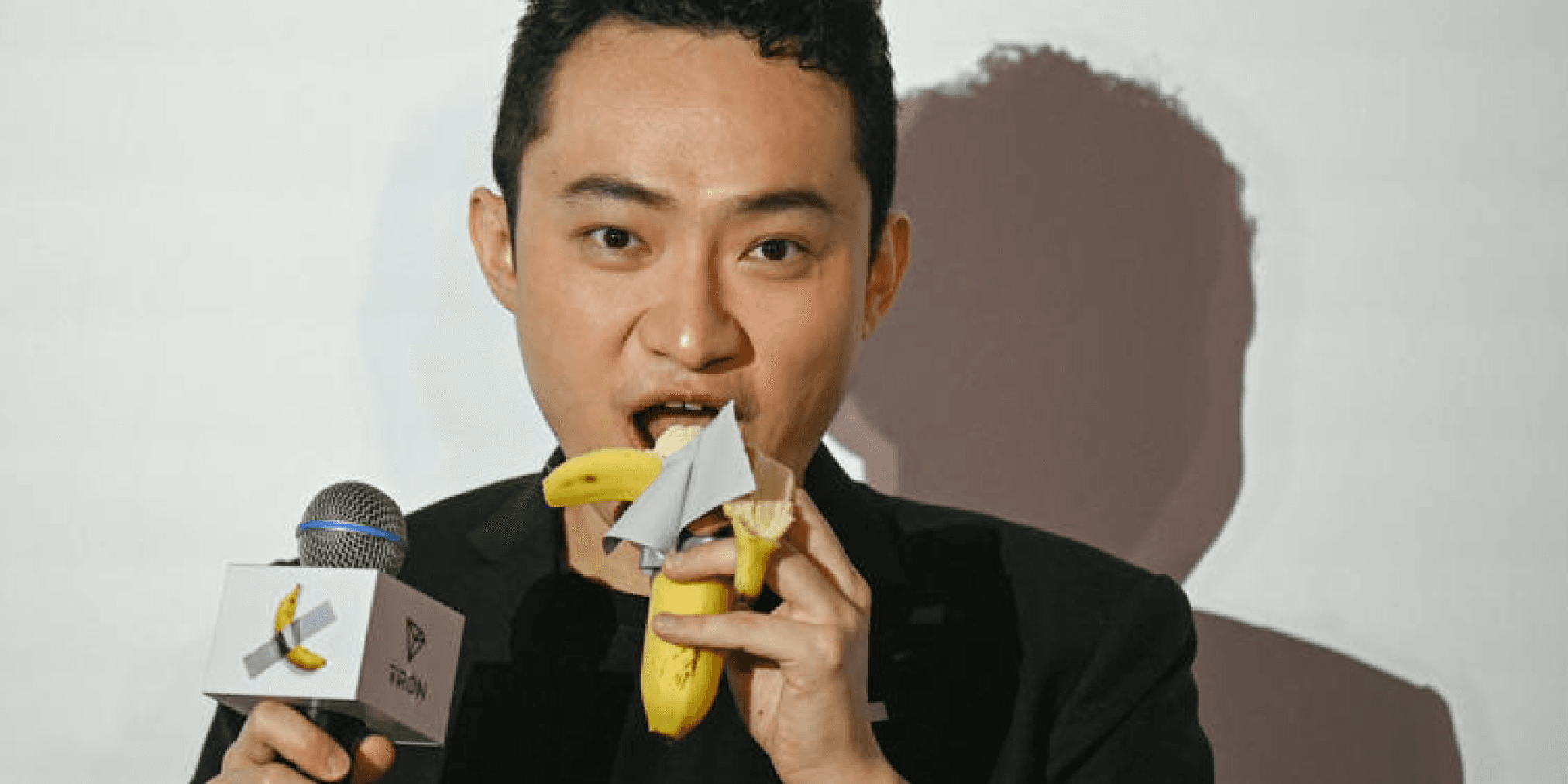 買下全球最貴香蕉！孫宇晨在想什麼？孫哥受訪曝競拍心得孫宇晨以 624 萬美元拍下卡特蘭香蕉，強調藝術、迷因與區塊鏈的結合，並期待推動加密產業與傳統金融的融合。