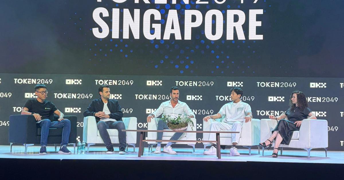 TOKEN2049》Revolut加密產品3年吸引7百萬用戶，連阿罵都能上手是關鍵金融巨頭齊聚，從教育、使用者體驗到穩定幣與代幣化技術，全面布局加密市場，推動主流採用與產業規模擴張，迎接監管轉機與成長新階段。