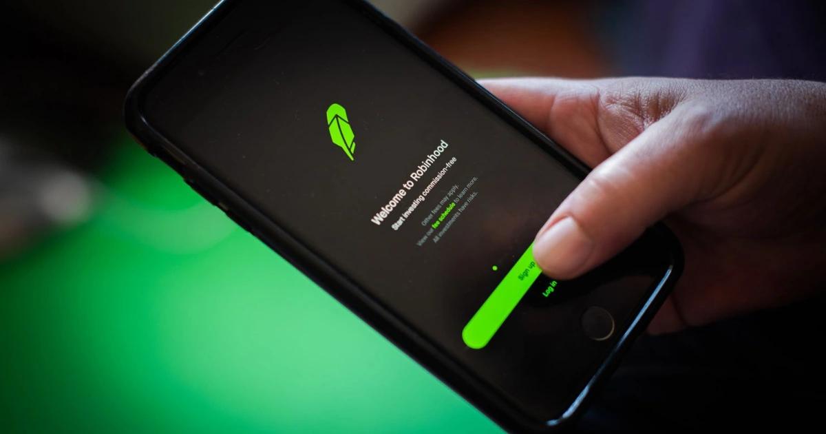 Robinhood股價今年漲超240%！AI需求強烈推升，硬體科技股緊追在後Robinhood 今年股價飆漲近 241 %，成為標普 500 漲幅王，超越多檔 AI 與硬體強勢股，帶動市場重新關注預測市場與新興金融科技平台的成長力道。