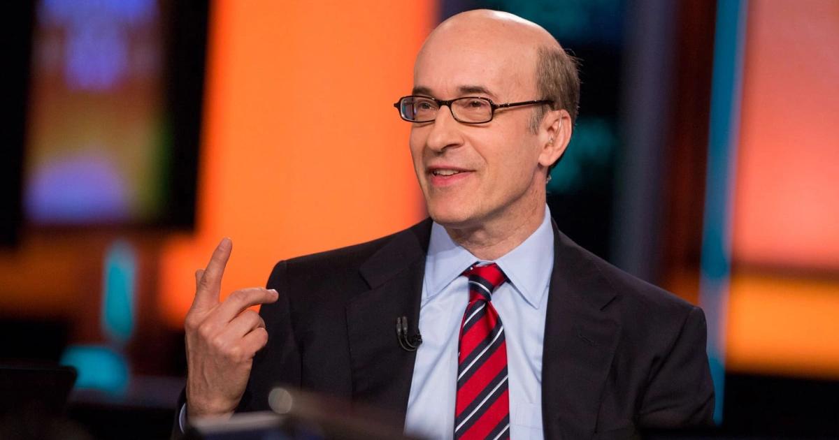 真香？哈佛大學持有1.16億鎂比特幣ETF，昔有教授唱衰跌回100鎂哈佛大學旗下基金揭露持有價值1.16億美元的貝萊德比特幣ETF（IBIT），社群挖出一位哈佛教授在2018年看衰的言論，他曾稱比特幣未來10年將跌到100美元。
