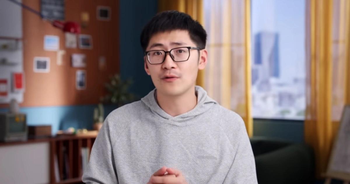 影視颶風公開AI工作流：不生成人像是底線，為何堅持後製全手工？影視颶風揭秘最新工作流，展現與 AI 的高效協作。利用 AI 輔助前期選題與生成參考片，大幅降低溝通成本。團隊強調，真人面孔與真實場景仍是 AI 難以取代的核心資產。