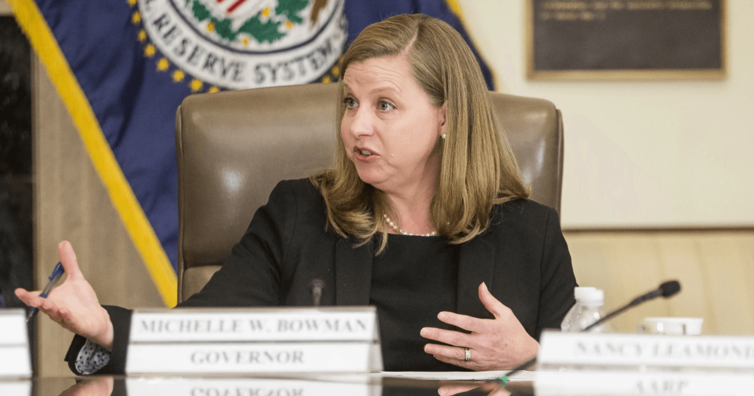 據 Bitcoin.com 報導，美聯準理事蜜雪兒·波曼週二在邁阿密舉行的一次活動中表示，雖然「加密貨幣活動可能帶來重大風險」 ，但美聯準不想「阻礙創新」。態度軟化？聯準會理事：加密貨幣雖有「大風險」，但不想妨礙創新