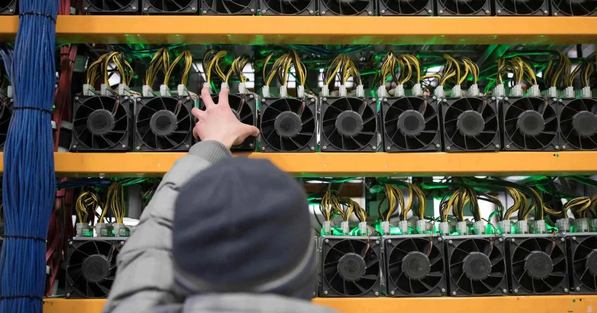 每挖1顆賠2萬鎂！比特幣礦工掀逃亡潮，挖礦難度、全網算力大回撤