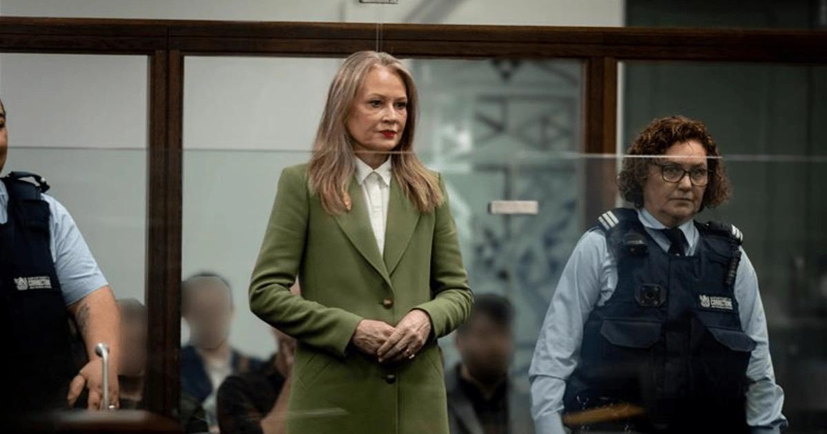 懷疑錢被偷走竟引殺機？紐西蘭女子謀殺母親，悲劇源自加密投資失利紐西蘭前教師疑因加密貨幣虧損，涉嫌殺害 79 歲母親並偽造現場。檢方揭其一年虧損 6.8 萬紐幣，案情震驚社會，仍待審理結果。