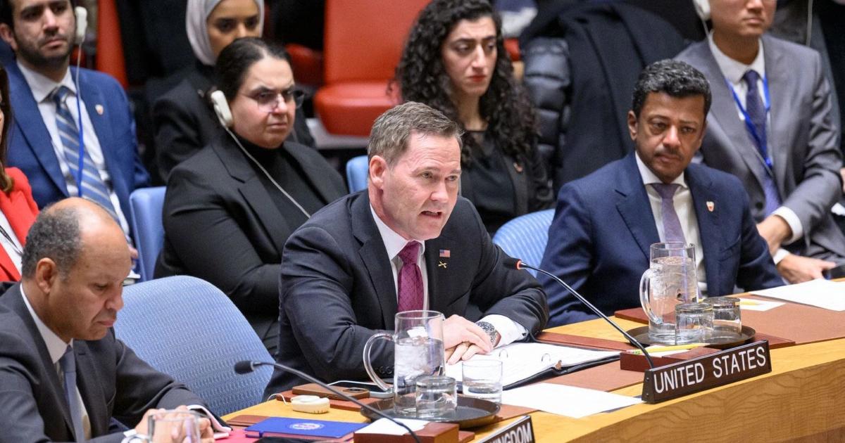 馬杜洛美國庭審堅稱無罪！聯合國就委內瑞拉事件緊急開會，各國立場一次看委內瑞拉前總統馬杜洛在美受審堅稱無罪。聯合國安理會針對美軍行動展開辯論，各國對其合法性立場分歧，委國政局陷入僵持。