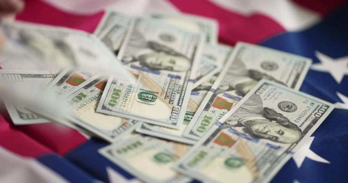 美國將興起穩定幣發薪？穩定幣是顛覆支付，還是將成為地方銀行的噩夢穩定幣正從邊緣走向主流，挑戰地方銀行的存款根基。《Genius Act》催生監管標準，企業更將其應用於發薪與支付，掀起金融業新一輪存亡戰局。