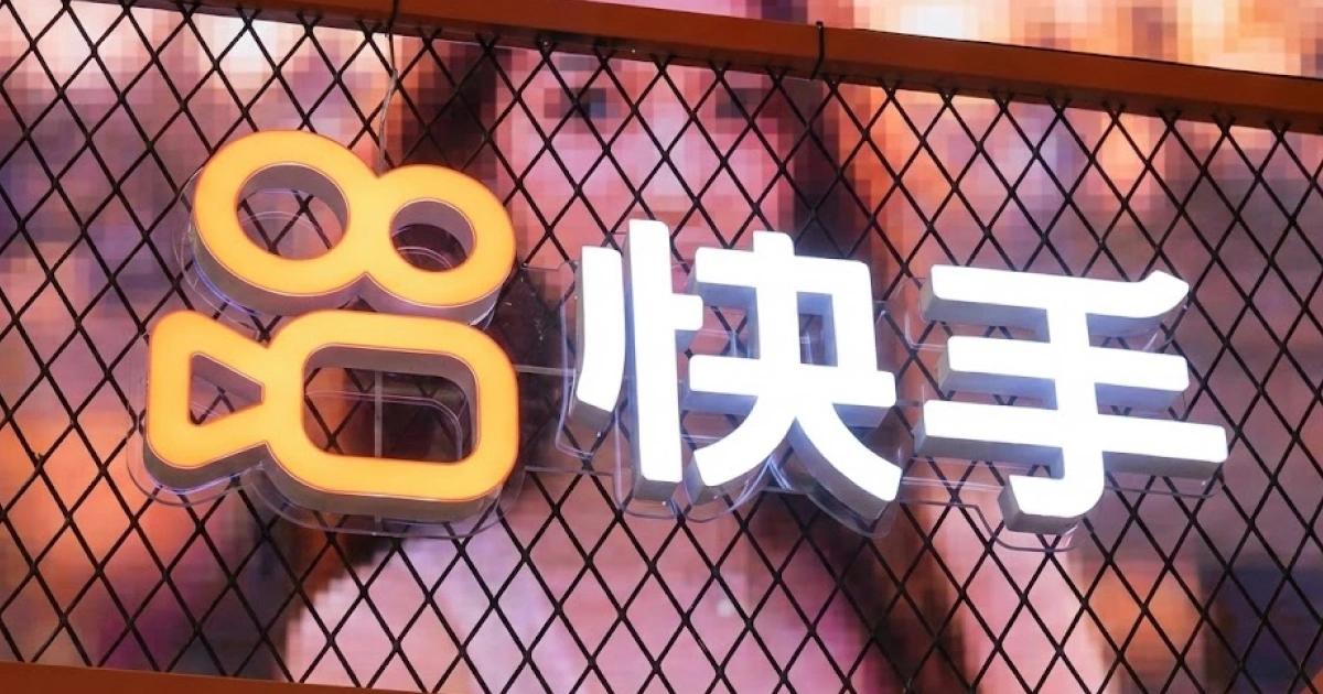 中國平台快手炸了！澀澀內容淹沒直播間，網笑：人民英雄在反抗淫穢新規中國平台快手遭大規模自動化帳號攻擊，大量直播間被植入不雅內容。此事件正值新版治安法修訂期，引發資安防護與社會政策抗爭的熱烈討論。