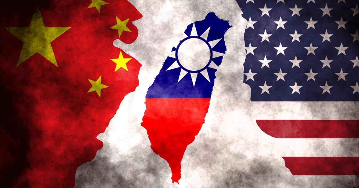 美創業家：台灣18個月後不再重要！各國政策專家反諷「無知言論」知名 Podcast 節目多位矽谷創投與科技企業領袖，近期發表台灣戰略地位將於 18 個月後終結的言論，引發半導體與國防政策專家強烈抨擊。