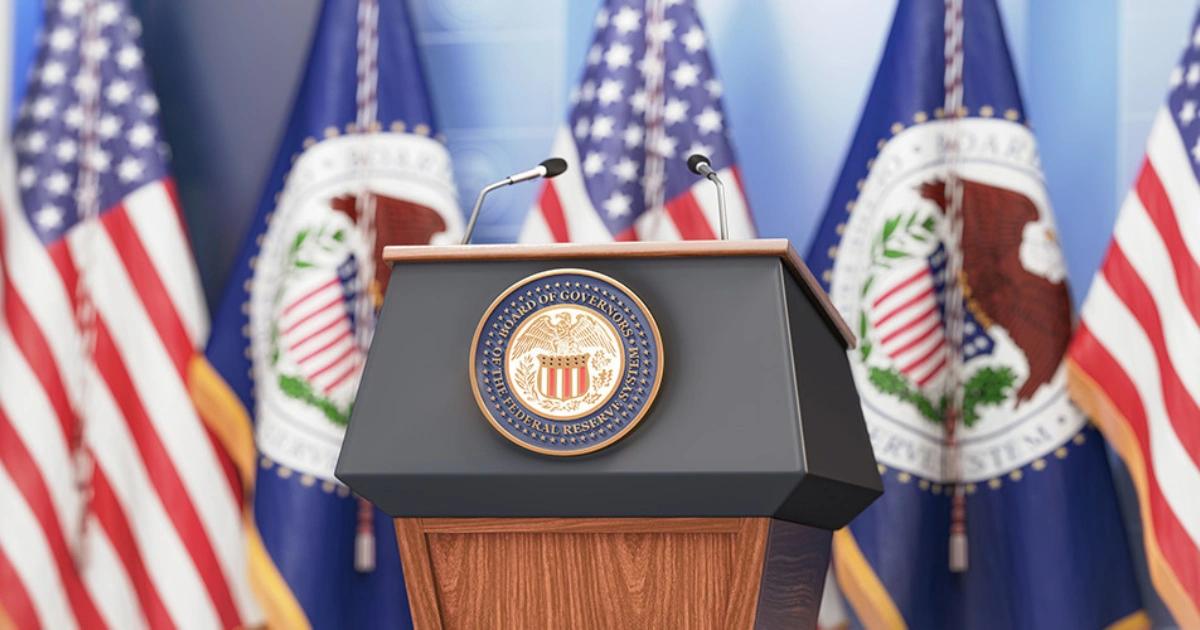 聯準會擬推精簡版主帳戶！資金上限卻惹議，加密與社群銀行正面交鋒聯準會推精簡主帳戶引爆爭論，加密銀行促放寬上限，傳統銀行憂監管不對稱，支付體系改革走向未定，成為 2026 年關鍵政策戰場。