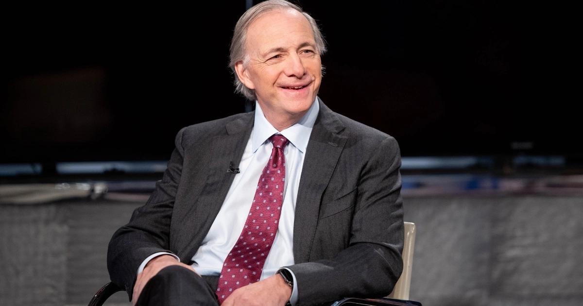 央行不會大量持有比特幣？達利歐點出兩大結構性問題：不符儲備需求瑞・達利歐指出，比特幣雖具價值儲存潛力，但因透明性、技術與制度風險，難成央行核心儲備資產，定位仍偏向個人投資對沖工具。