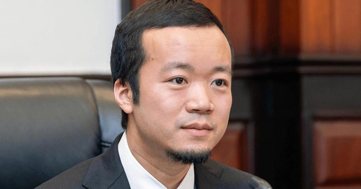 太子集團洗錢案已聲押超4人！層峰淫派對曝光，政商關係引發關注柬埔寨太子集團涉嫌跨國洗錢與詐騙，在台非法資金高達 45 億元，北檢兵分 47 路搜索查扣豪宅與名車，並逮捕多名台籍幹部，揭出背後內幕。