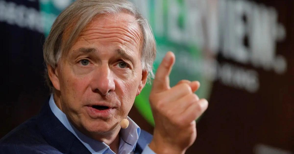 達利歐：貨幣秩序瀕臨崩潰！關稅造成「不可逆傷害」，經濟衰退要來了？達利歐警告全球貨幣秩序瀕臨崩潰，川普關稅加速去全球化及貿易失衡。摩根大通維持 2025 年全球經濟衰退機率 60%，認為現存關稅已構成重大經濟風險。