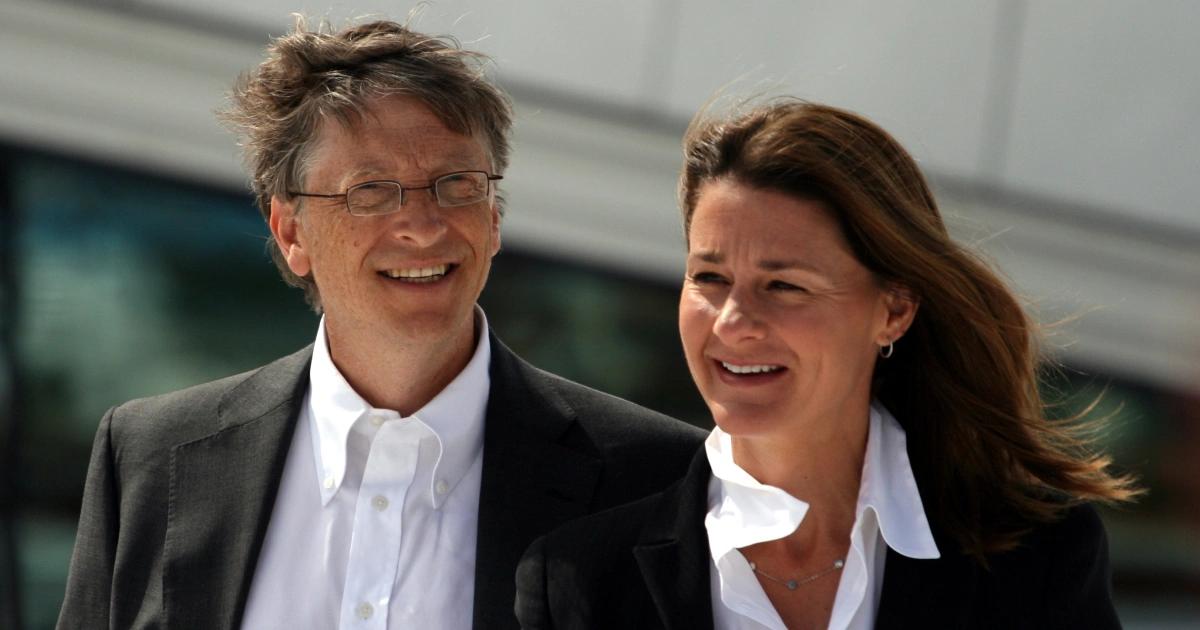 比爾蓋茲出現在艾普斯坦檔案！前妻回應：現在是社會大清算的時候了比爾蓋茲因名字現身艾普斯坦檔案引發關注，前妻梅琳達直言這是對權貴助長罪行的社會大清算。蓋茲雖承認後悔與其往來並道歉，但檔案中揭露的性病隱瞞等指控仍讓輿論譁然。