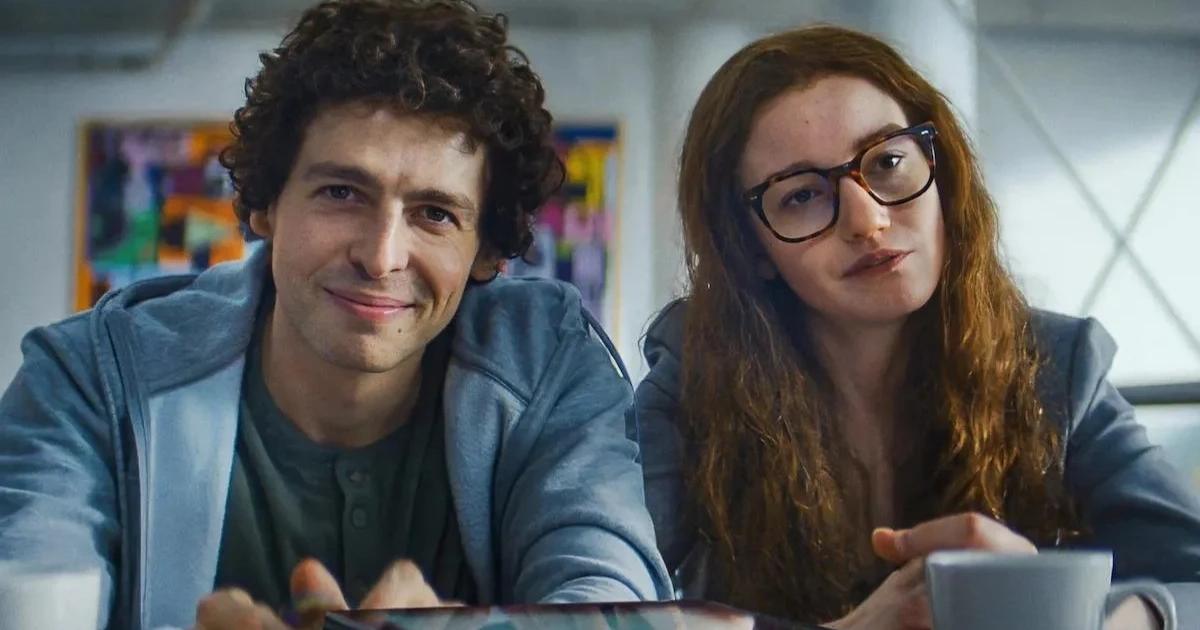 痛批Netflix把80億鎂騙局拍成愛情故事，前FTX營運長看《鑲金理想》預告直言反胃｜Netflix 正式公開 FTX 題材影集《鑲金理想》完整預告，將交易所崩盤事件搬上螢幕並聚焦兩位創辦人的私人感情。