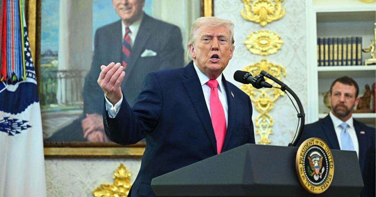 川普宴請川普幣大戶！代幣從高點暴跌95%，仍標榜幣圈「最尊貴」集會川普於海湖莊園舉辦第二屆 $TRUMP 代幣持有者盛宴，儘管幣價較高點重挫逾 96%，現場仍依持有量實施嚴格階級制。