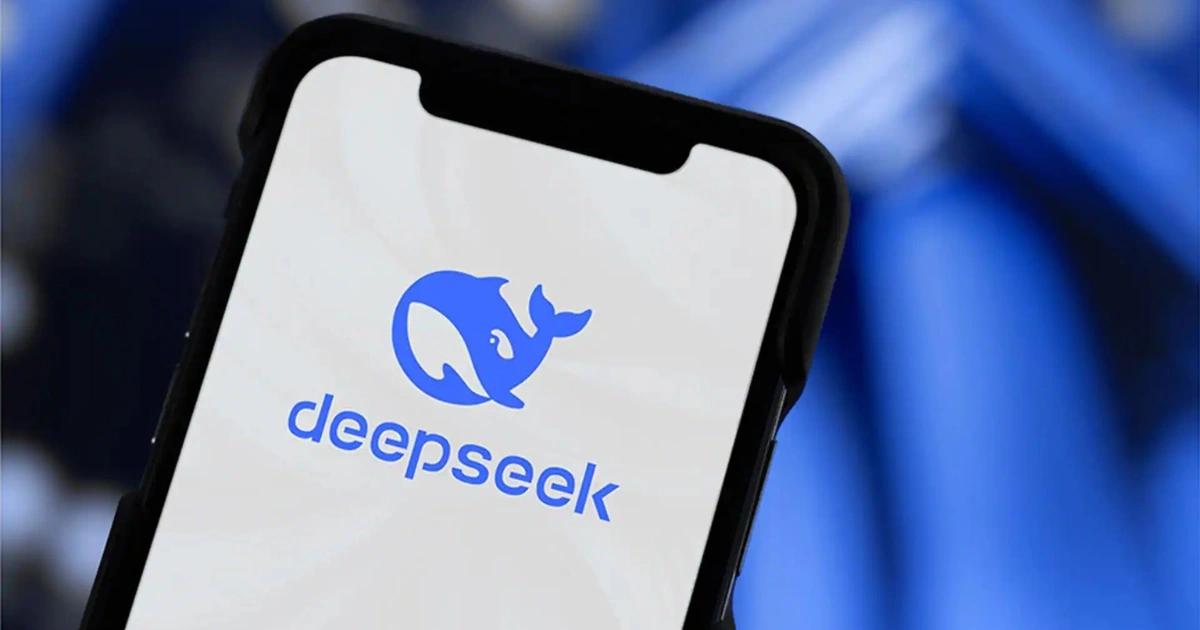DeepSeek流量雪崩近30%！為何走俗擱大碗路線，卻留不住用戶？DeepSeek 雖以超低價格震撼市場，但因高延遲與小上下文視窗，導致使用體驗不佳，市佔率及流量皆下滑，突顯 AI 模型競爭已轉向效能與代幣經濟平衡。