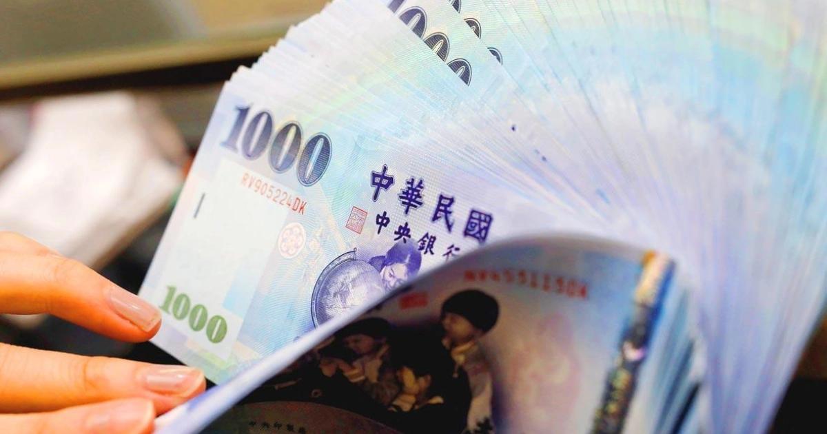 韓媒：台灣人每年遭騙500億！人均財損是日本的20倍，更是跨國詐騙實驗場韓媒報導，台灣每年遭詐騙502億元，人均財損為南韓3倍、日本20倍。專家指出台灣淪為詐騙實驗場，詐團手法先進且國際化，政府正從金融端多管齊下防詐。