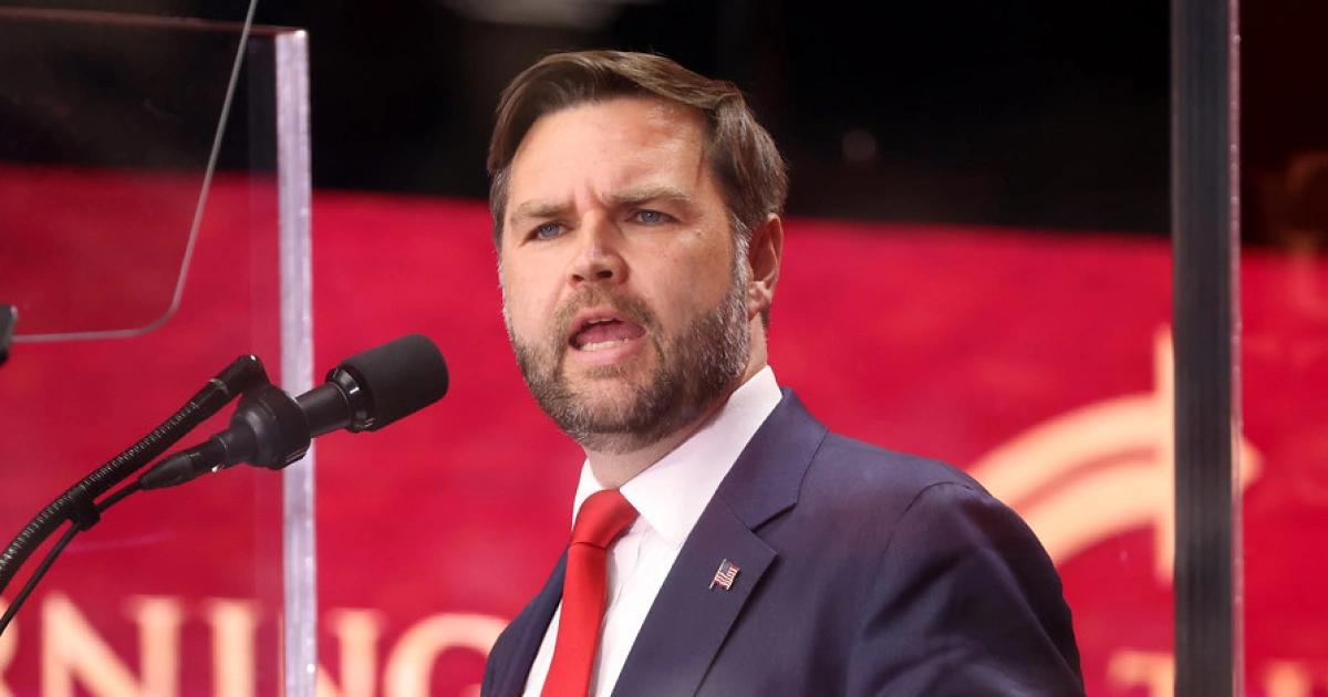 比特幣飆破7.4萬！美國正式封鎖伊朗荷姆茲海峽，但美伊談判出現進展美國實施封鎖並批伊朗經濟恐怖主義，但雙方談判仍有進展。國際油價回落，比特幣受微策略砸 10 億美元買進帶動，反彈突破 74,000 美元，專家指空單回補有望推升幣價。