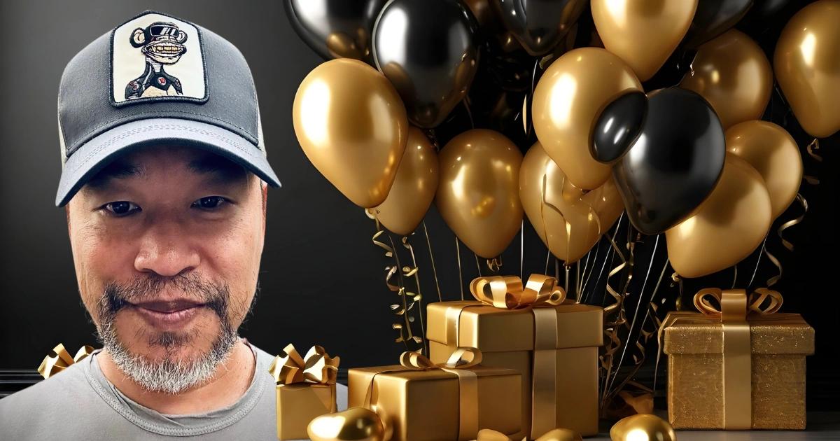 麻吉大哥生日曬自拍：祝大家發財、不被爆倉！ETH多單浮盈近百萬鎂知名投資人黃立成（Machi Big Brother）在生日當天發文自嘲「不被清算」，先前因高槓桿操作浮虧 1,500 萬美元，如今隨幣市回升轉為浮盈近百萬美元。