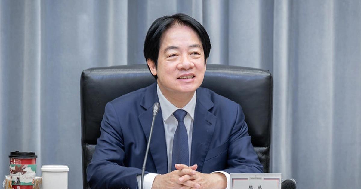 2027又有普發一萬！賴清德：AI紅利全民共享，朝野喊雙標、學者給出建議總統賴清德宣布明年台灣將再次普發 1 萬元，強調與全民共享 AI 紅利。此舉引發朝野批評政府政策「雙標」，學者則建議若普發常態化，應建立排富條款與加碼弱勢機制。