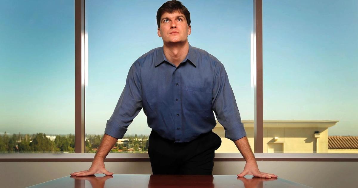 大賣空原型開啟付費訂閱，吸金超2千萬鎂！曾不屑流量變現的他為何轉念Michael Burry 與 Trump Jr. 相繼開設高額付費訂閱，凸顯名人追求穩定現金流的需求，也象徵免費資訊時代終結，投資資訊正快速走向圈層化與階層化。